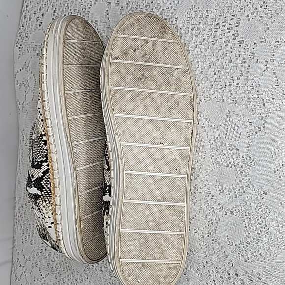 J/Slides Anthropologie Karla slip on snake skin print sneakers shoes sz 8 - Picture 5 of 6